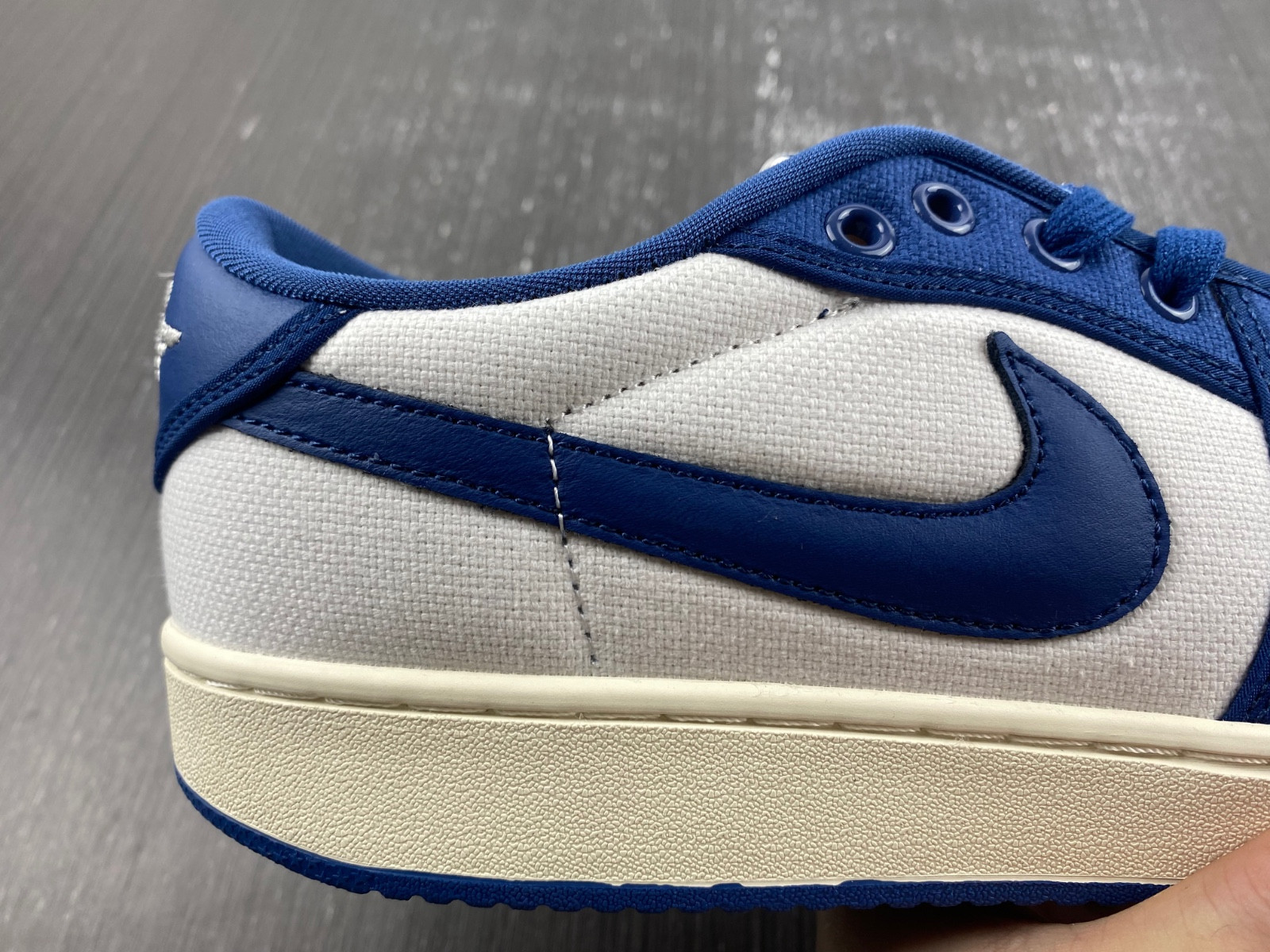 Air Jordan 1 KO Low “Dark Royal Blue” DX4981-103