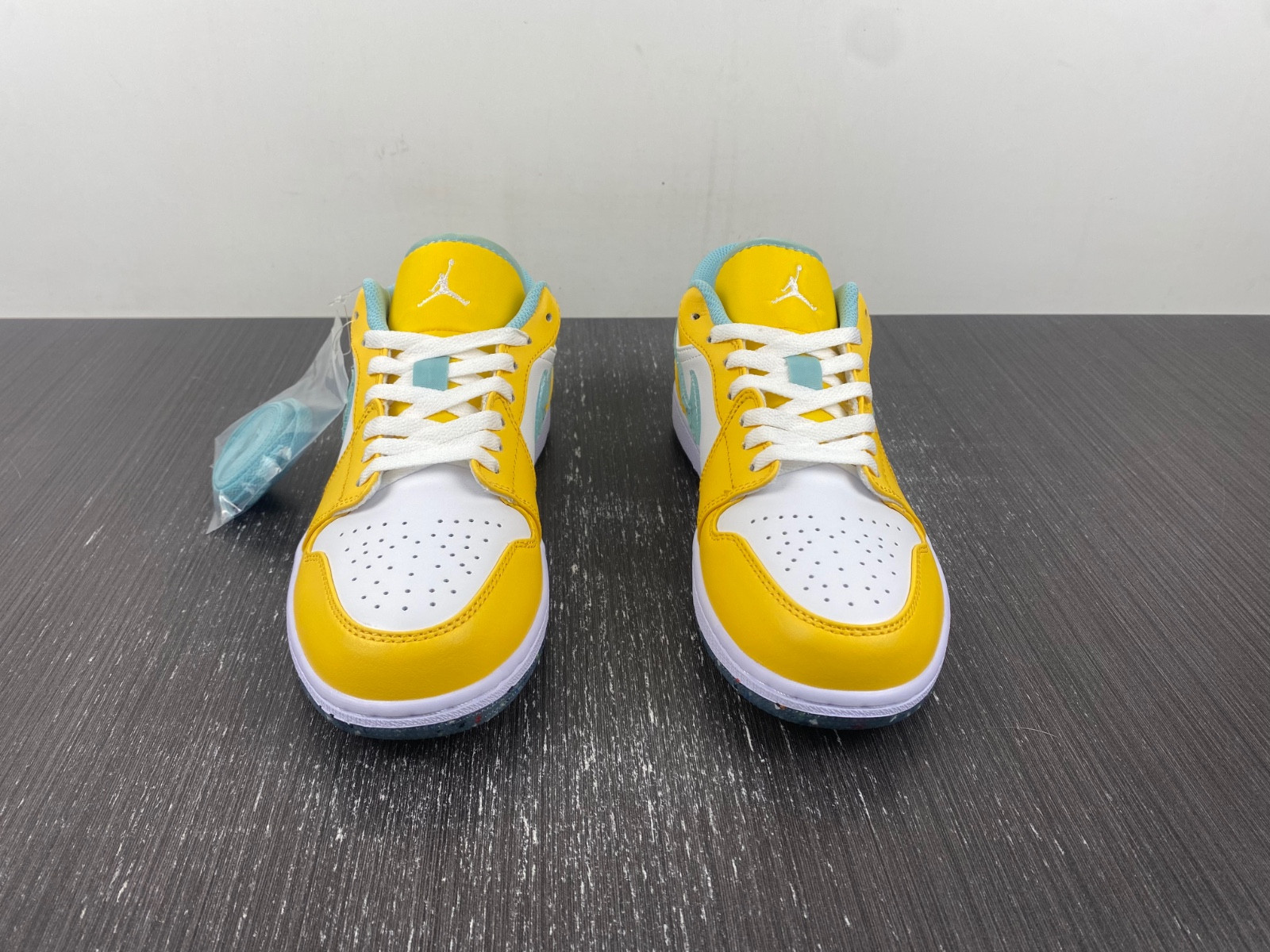 Air Jordan 1 Low GS “Citron Pulse” DX4375-800