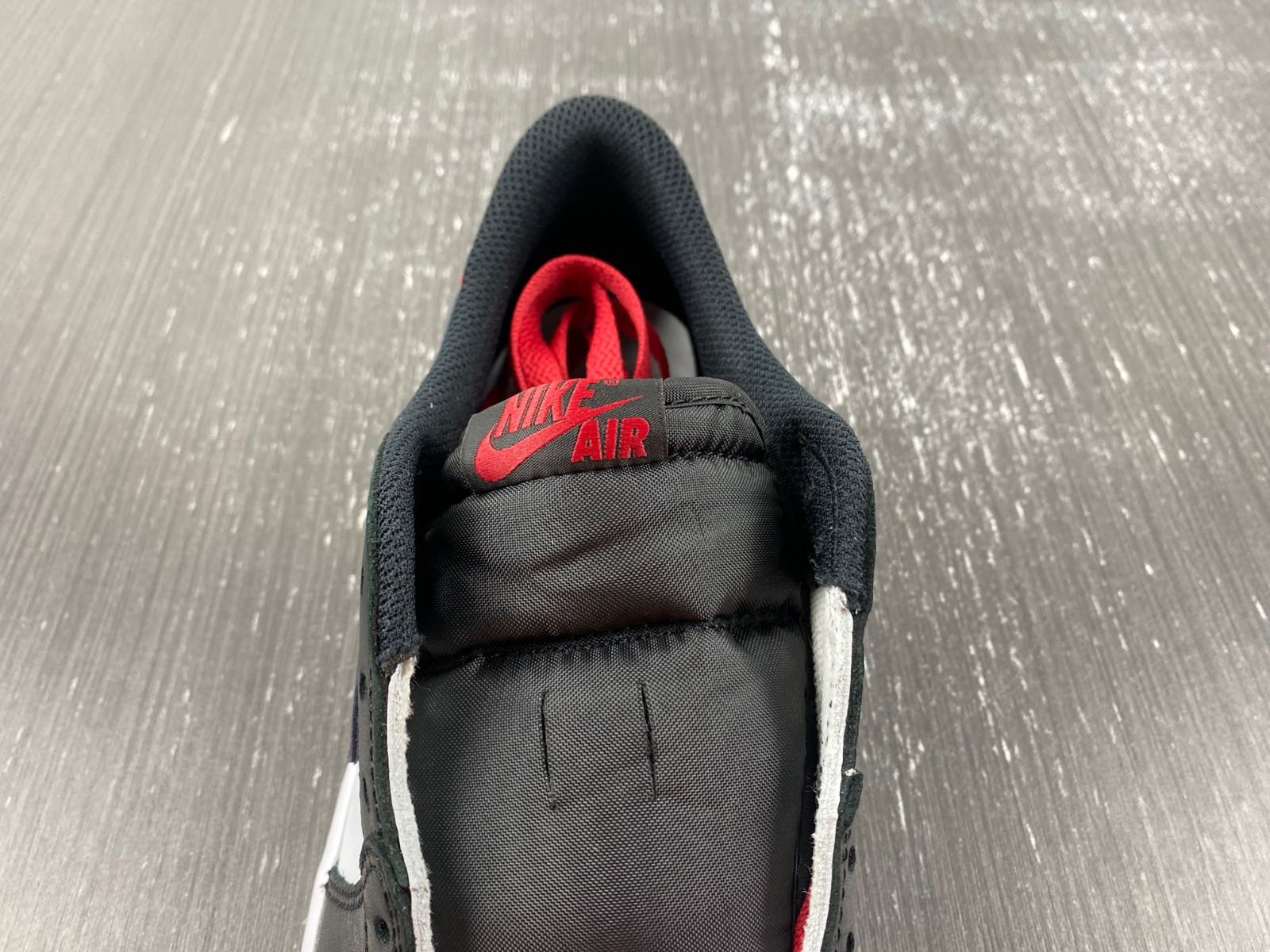Air Jordan 1 Low OG “Black Toe” CZ0790-106
