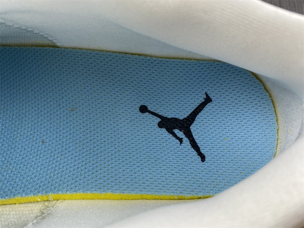 Air Jordan 1 Low AJ0819