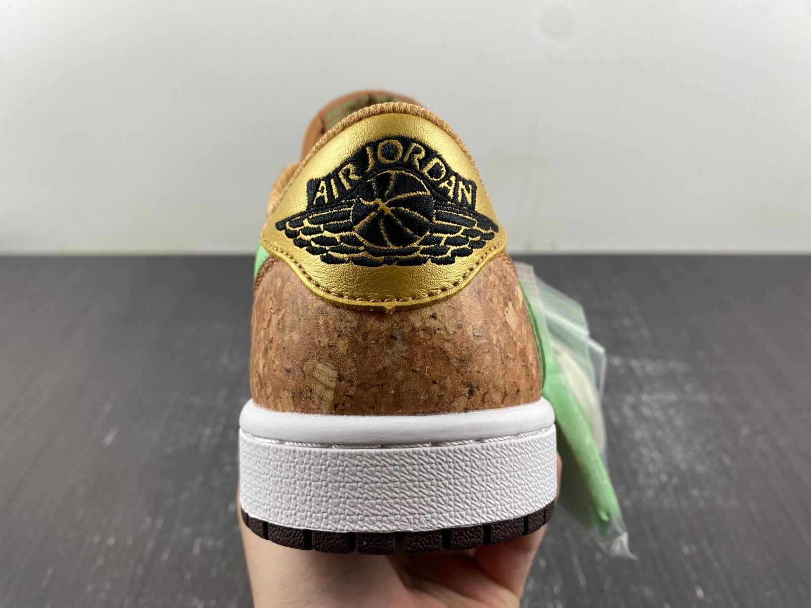 Travis Scott x Air Jordan 1 Low DM7866-922