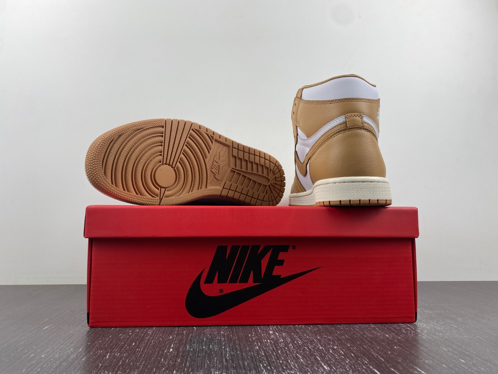 Air Jordan 1 High OG WMNS “Praline” FN6622-201