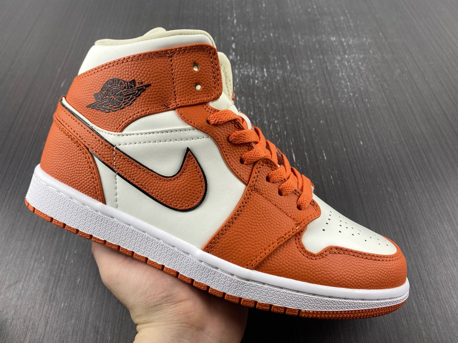 Jordan 1 Mid SE Sport Spice  DV1302-100