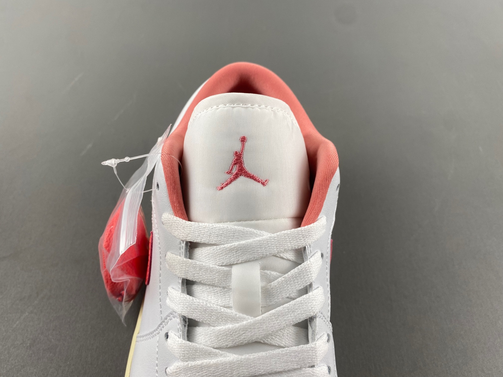 Air Jordan 1 Low DC0774-109