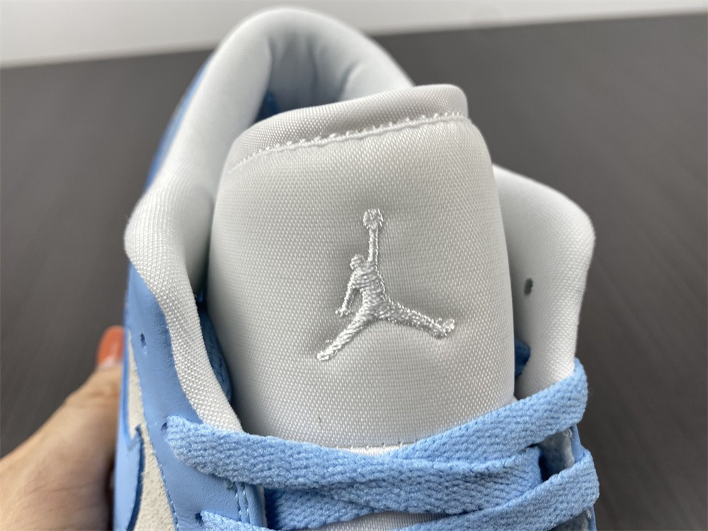 Air Jordan 1 Low University Blue 2.0 DC0774-050