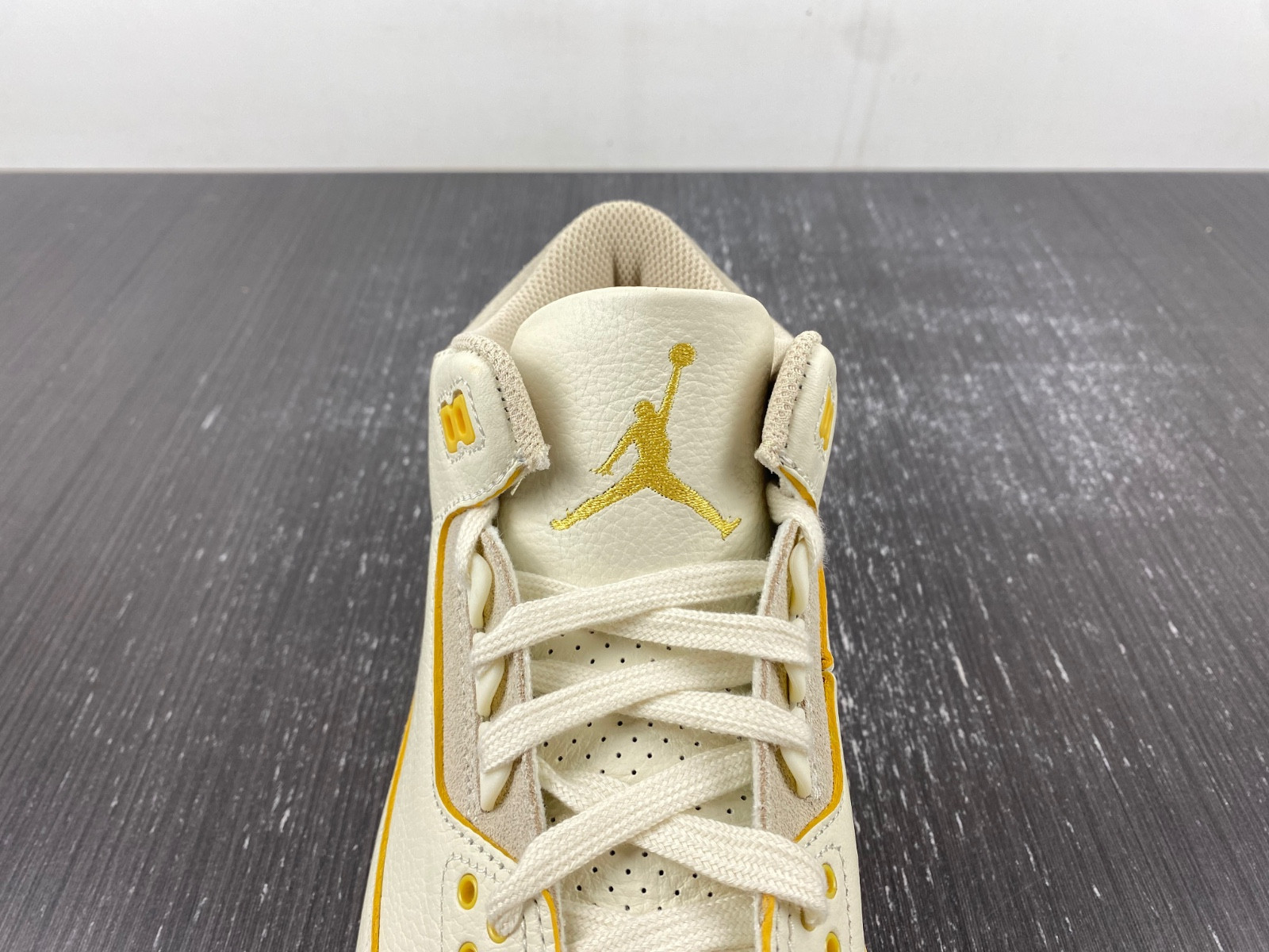 J Balvin x Air Jordan 3 “Medellín Sunset” FN0344-901