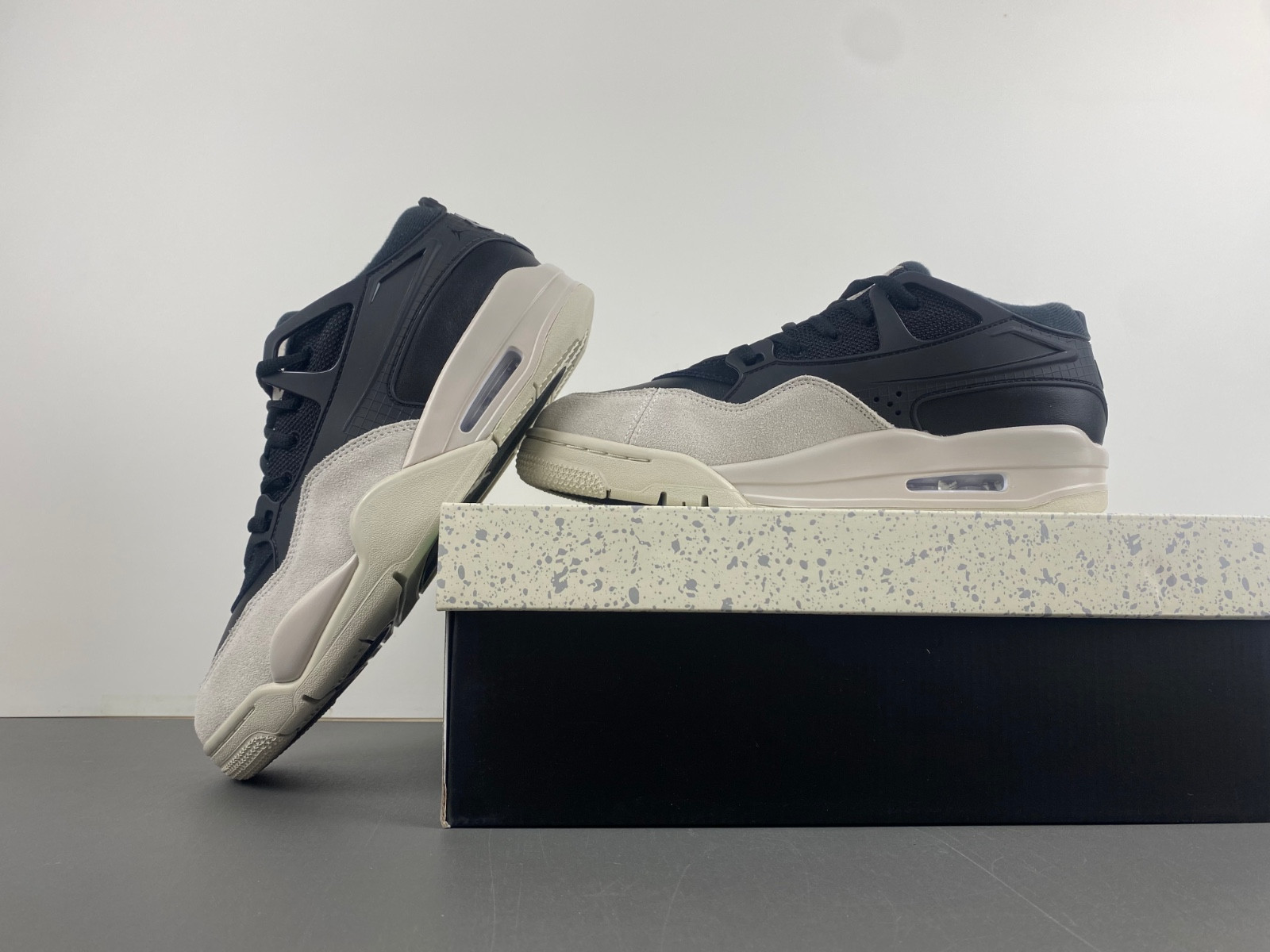 Air Jordan 4 RM FQ7939-001
