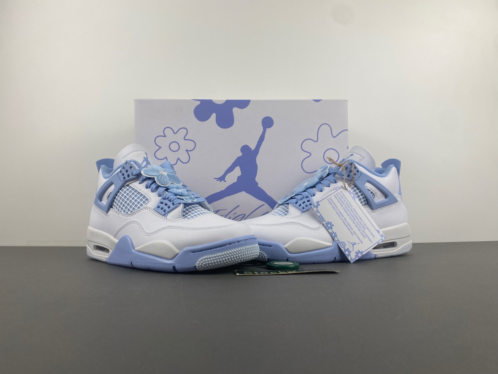 Air Jordan 4 “Forget Me Not” (W) HV0823-100