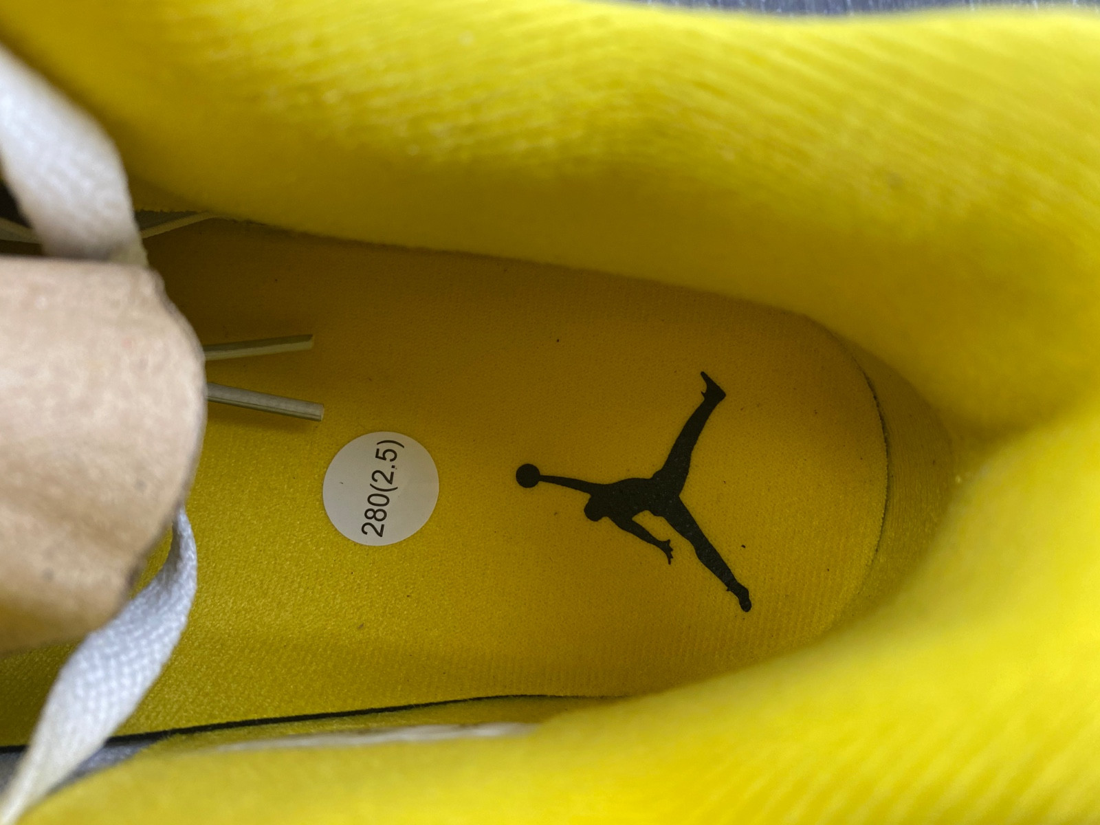 Air Jordan 4 WNNS “Vivid Sulfur” AQ9129-101