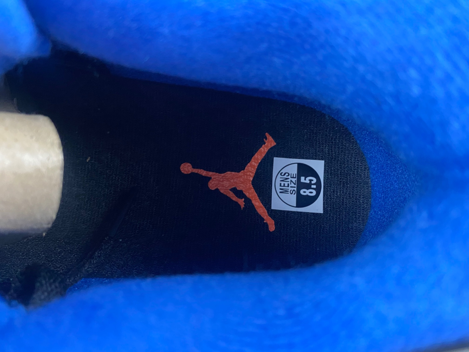 Air Jordan 4 “Cavs” 308497-027