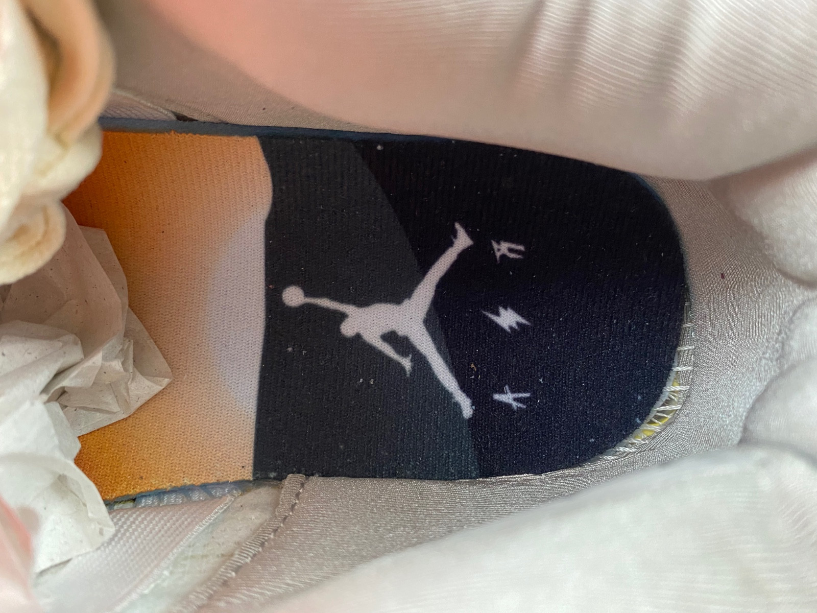 Balvin x Air Jordan 4 Retro  AQ0344-901