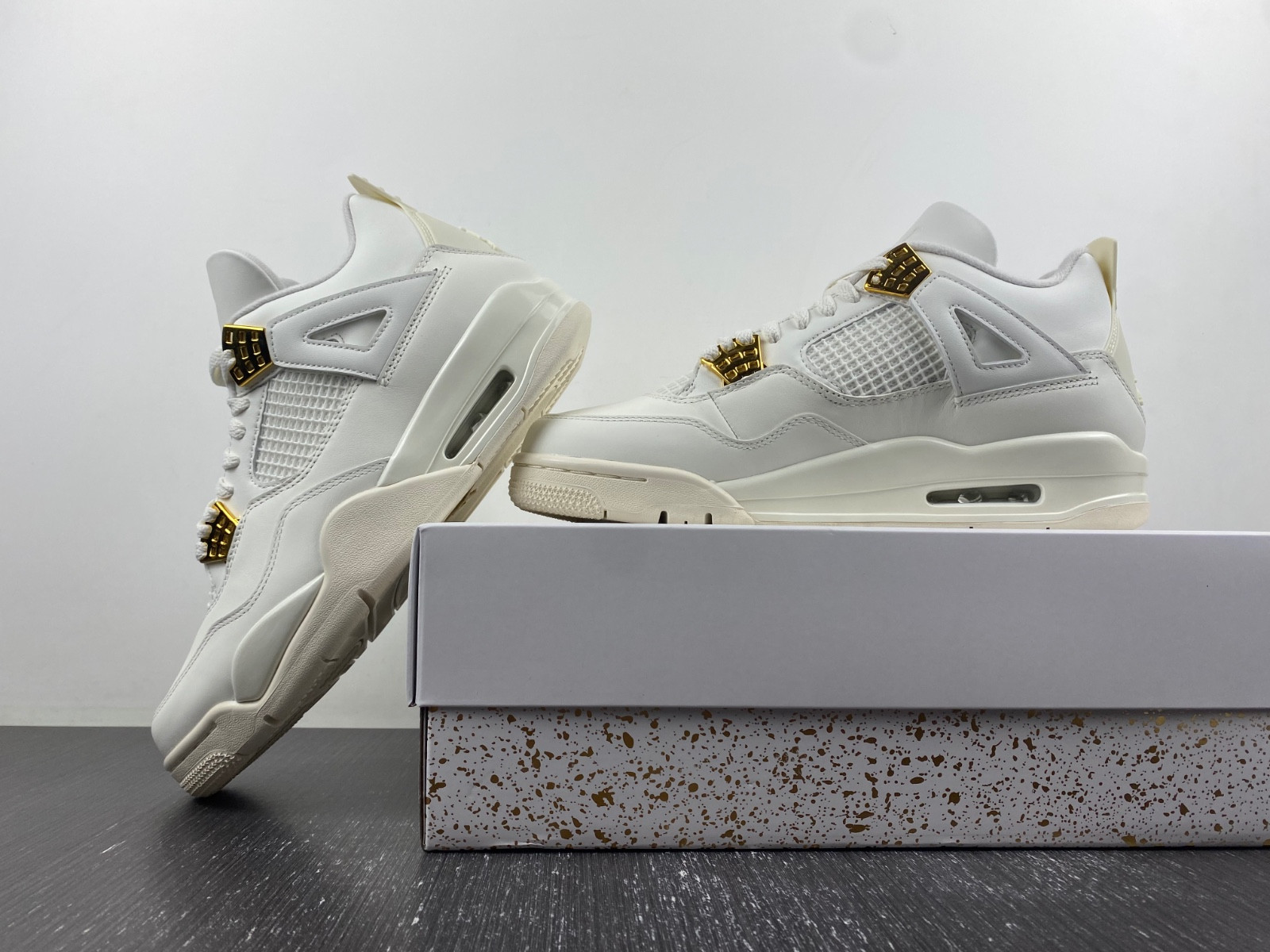 Air Jordan 4  AQ9129-003
