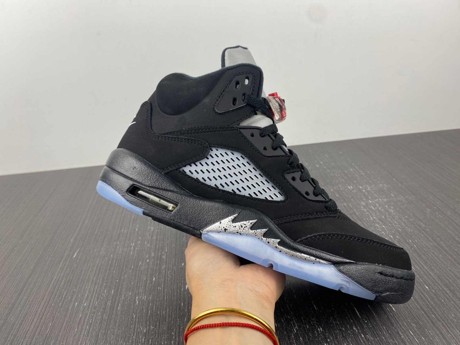 Jordan 5 Retro Black Metallic 845035-003