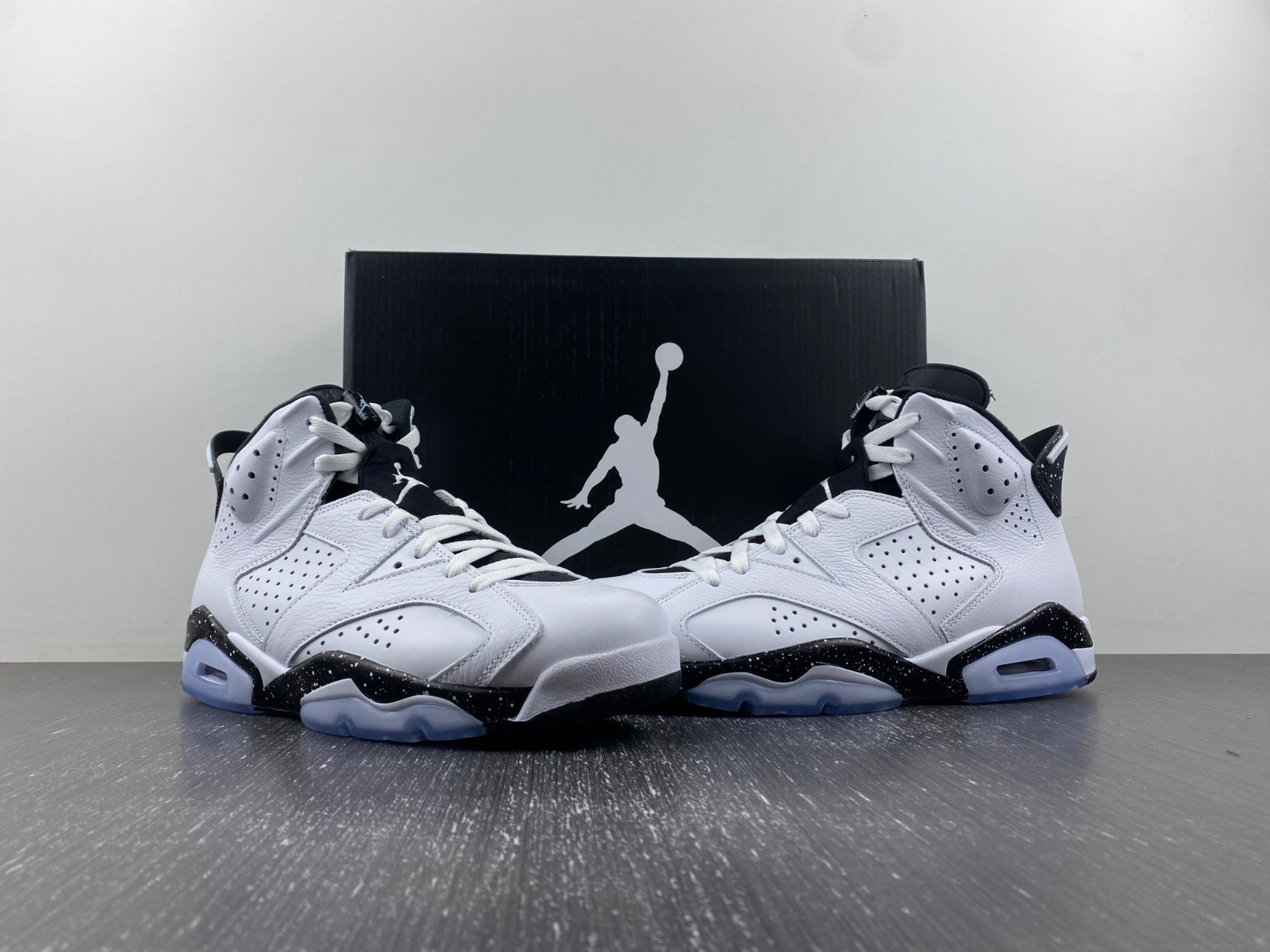 Air Jordan 6 “Reverse Oreo” CT8529-112