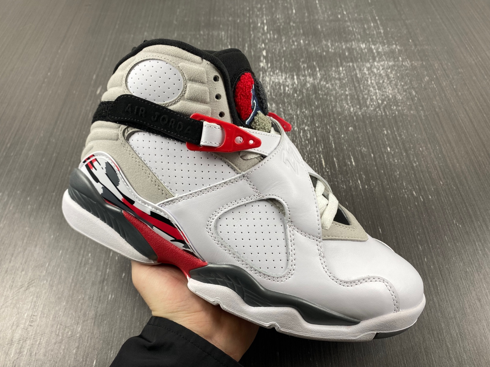 Air Jordan 8 Retro “Bugs Bunny” 305381-103