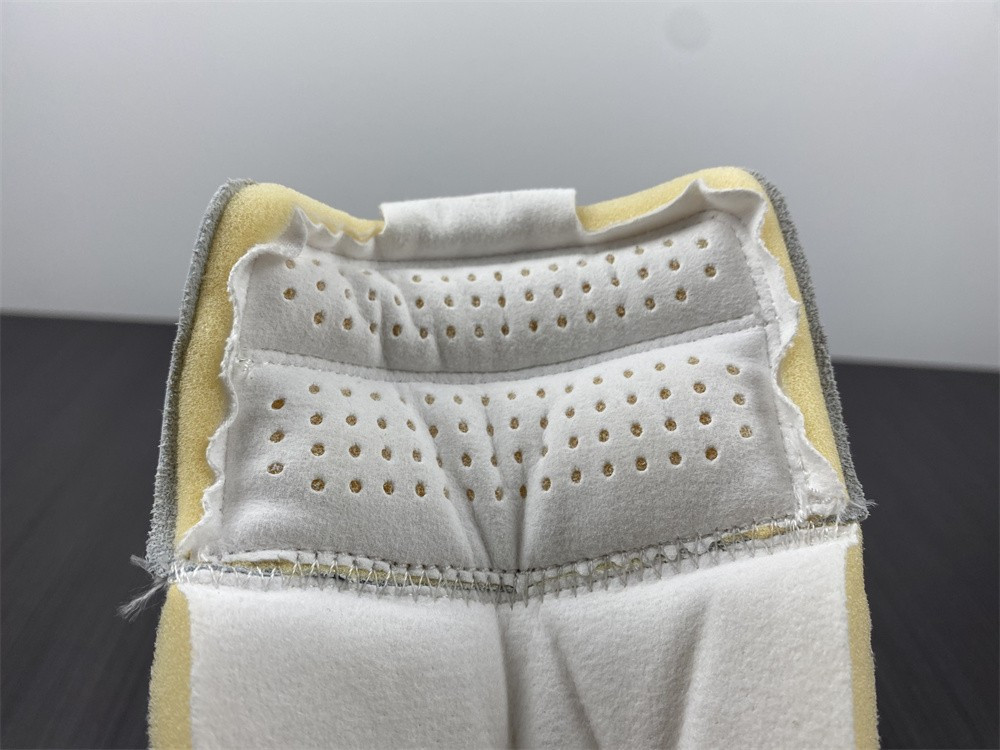 Air Jordan 1 Zoom Air CMFT "Olive Aura" CT0979-102