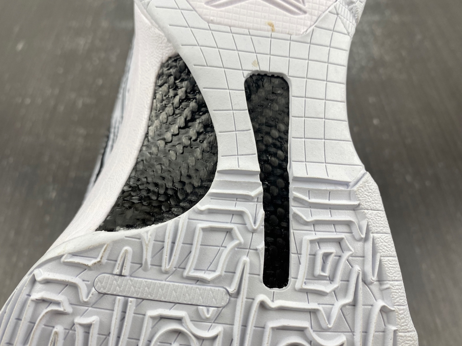 Nike Kobe 5 DB4796-556