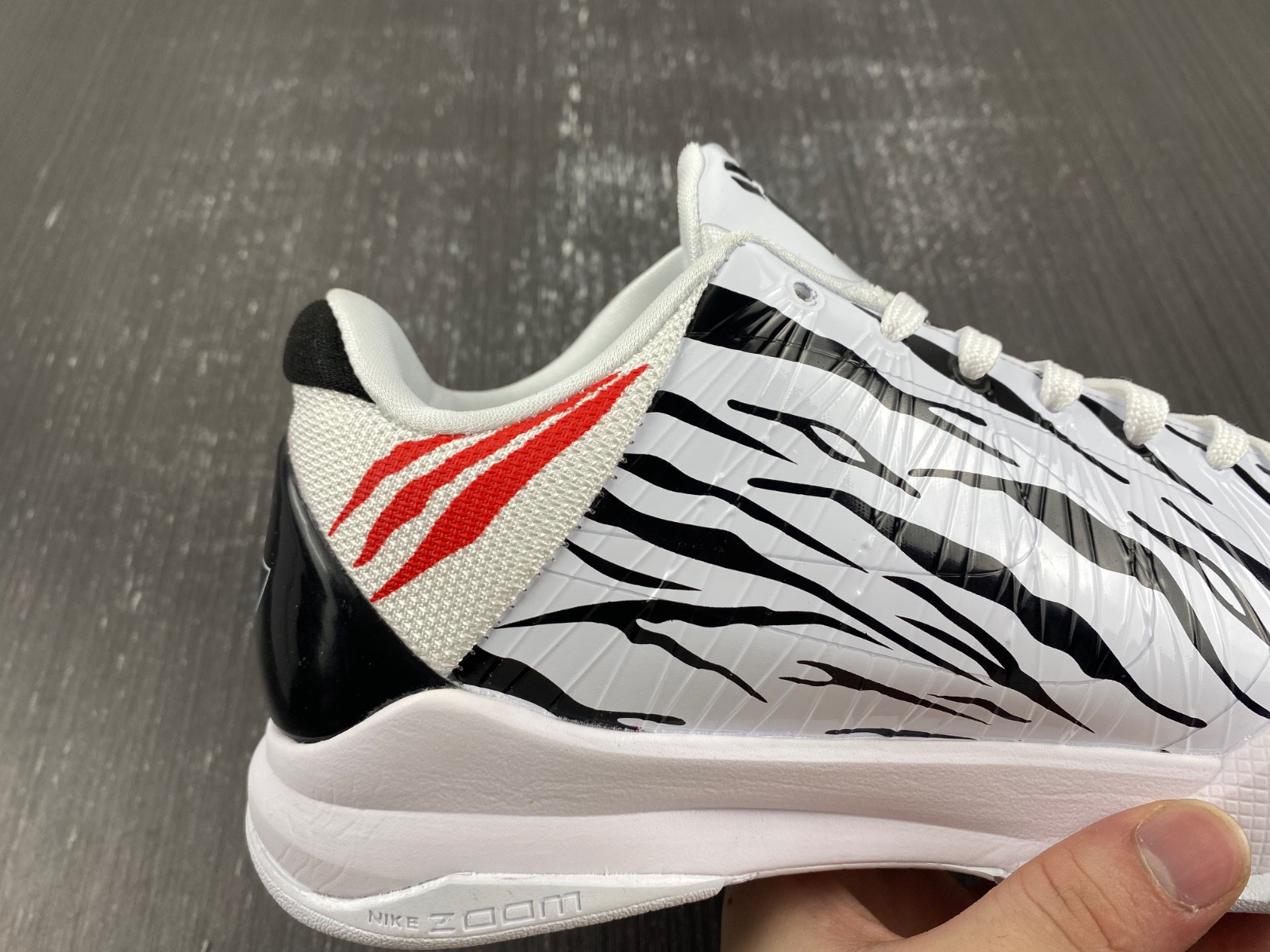 Nike Kobe 5 DB4796-556