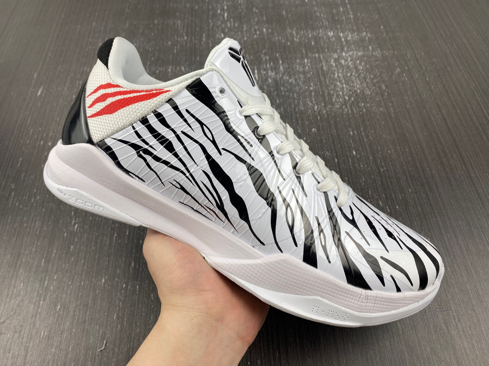 Nike Kobe 5 DB4796-556