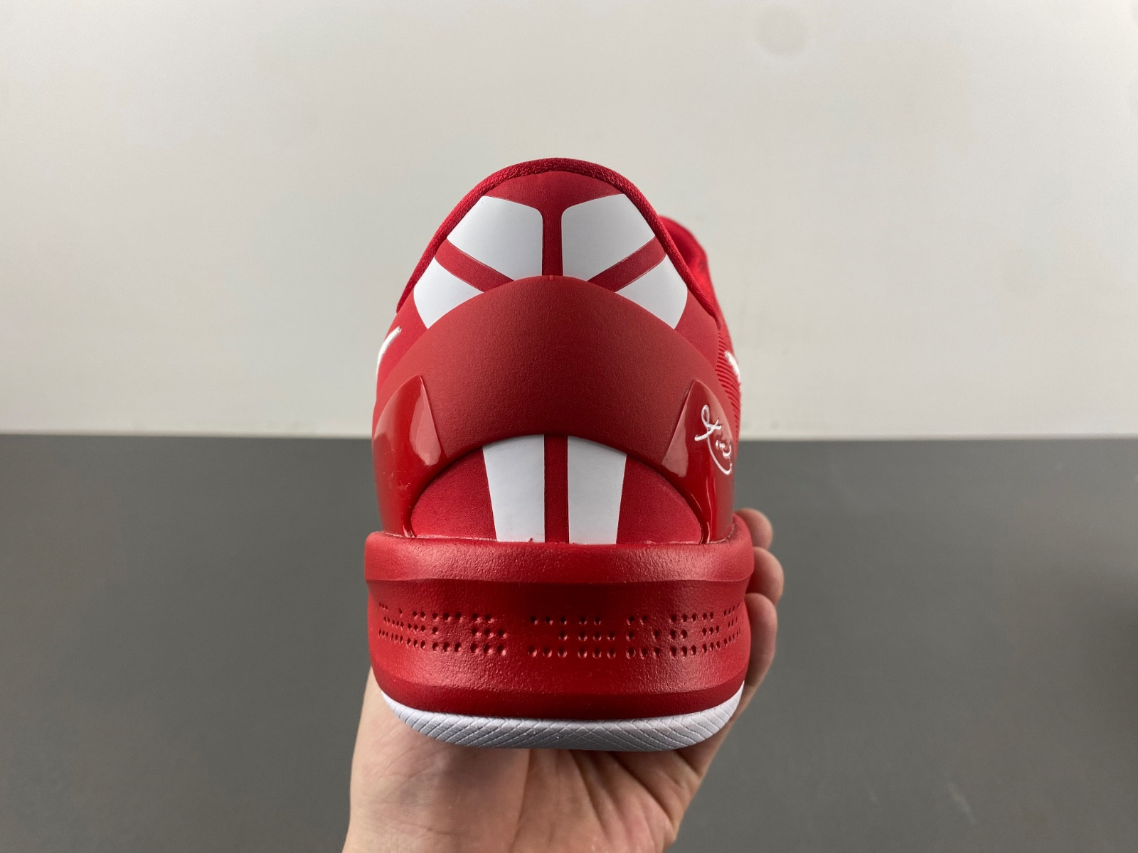 Nike Kobe 8 Protro “University Red” HF9550-600