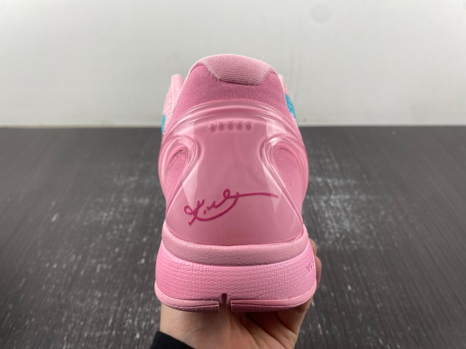 Zoom Kobe 6 CM2190-621