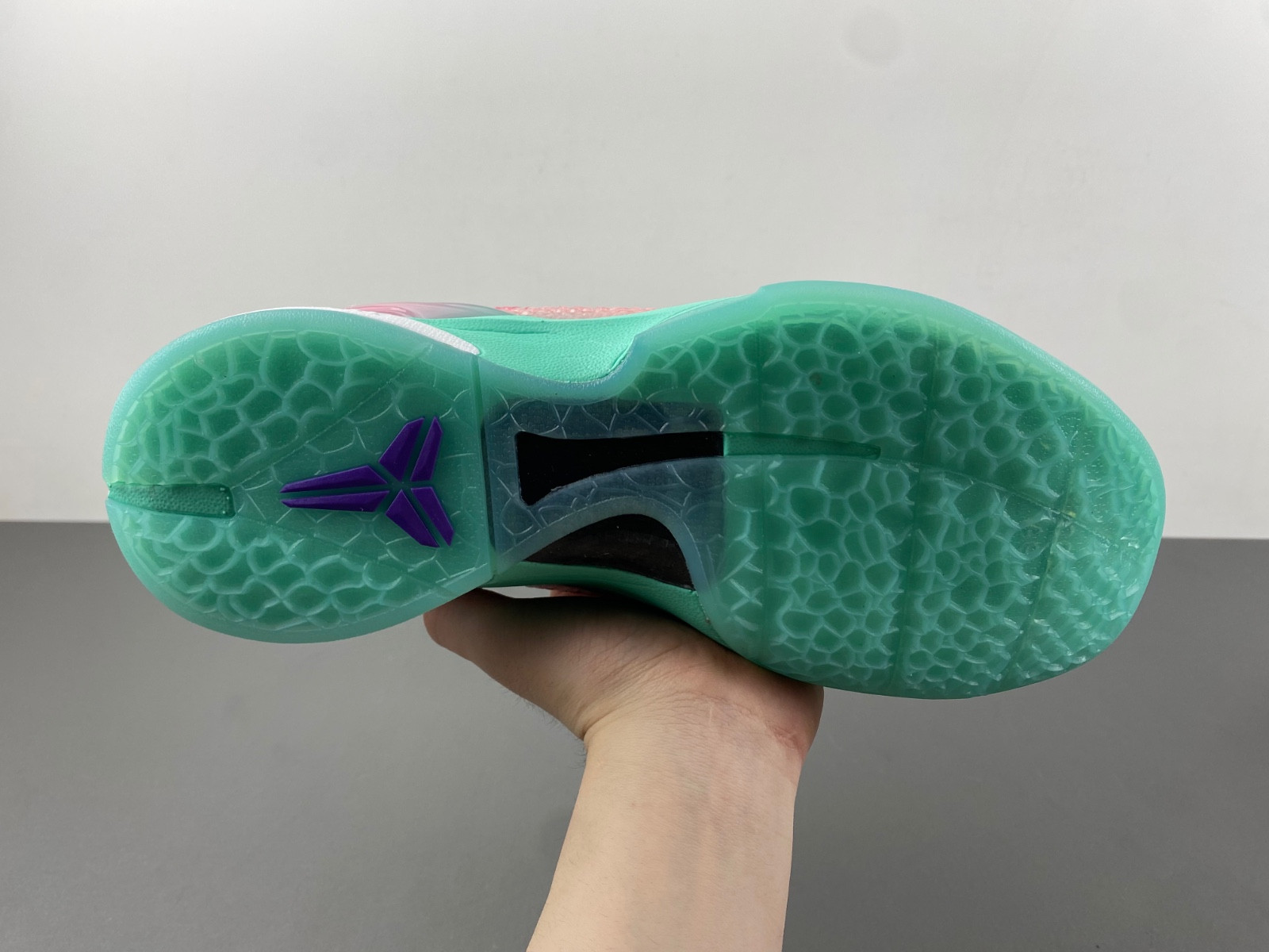 Zoom Kobe 6 CM2190-201