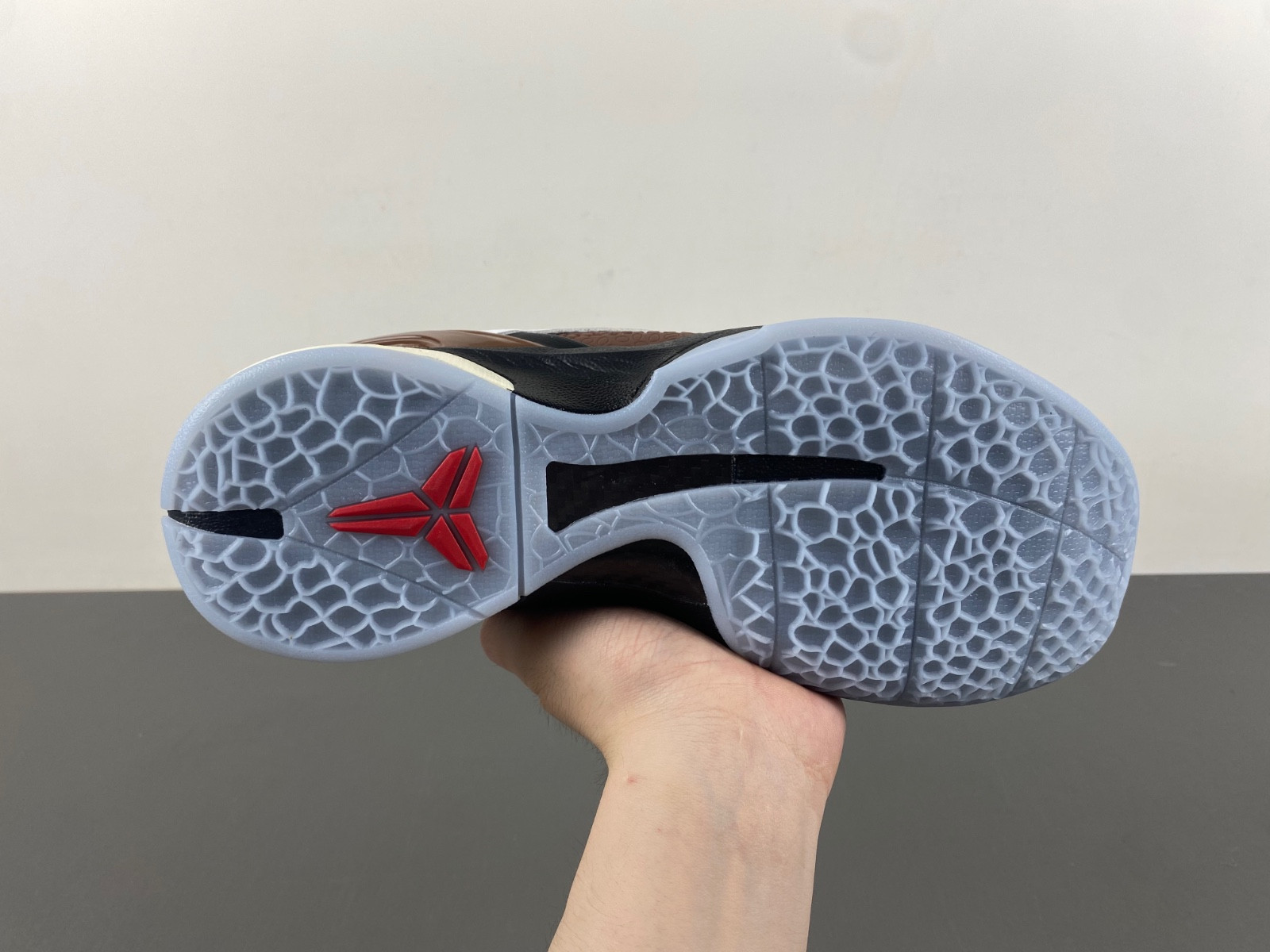 Nike Kobe 6 Protro “Chaos” CW2190-500