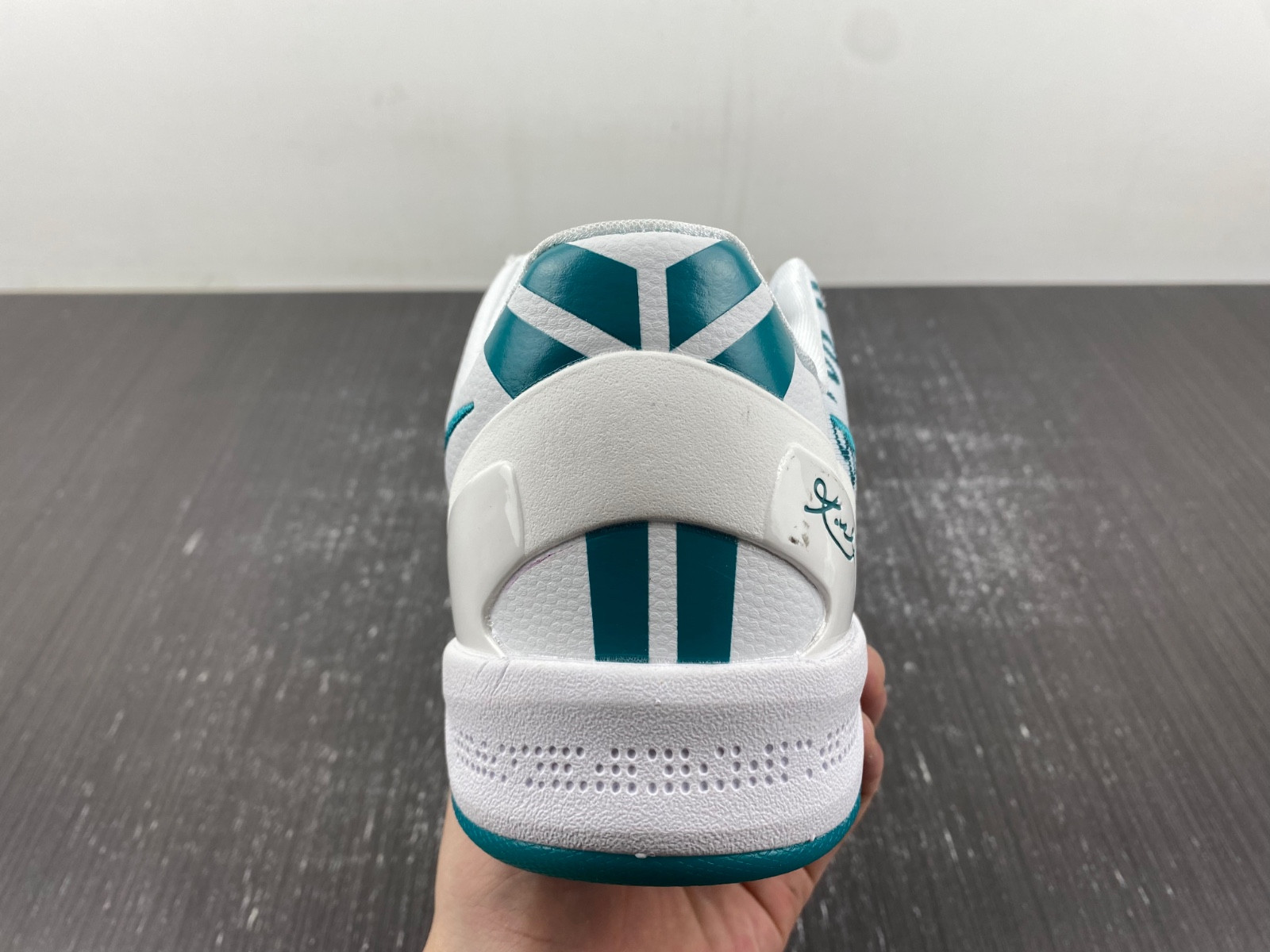 Nike Kobe 8 Protro “Radiant Emerald” FQ3549-101