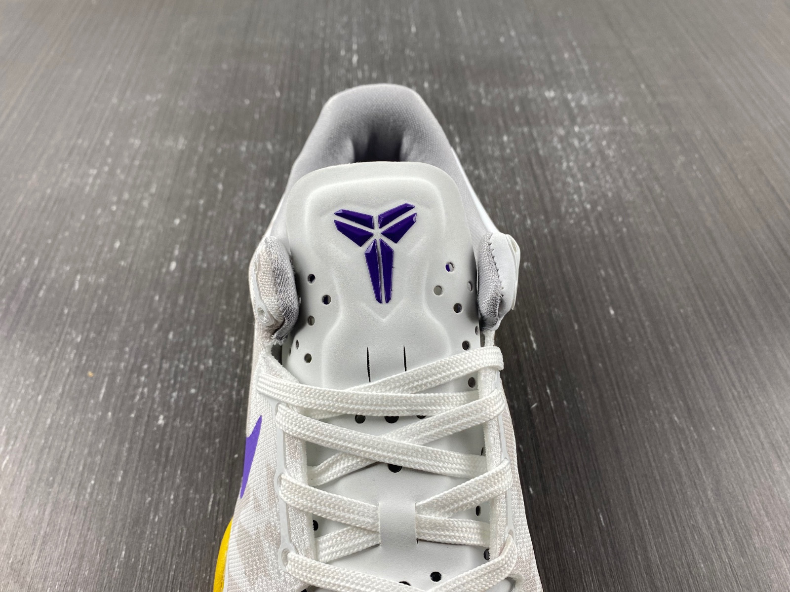 Nike Kobe 8 Easter 555035-101