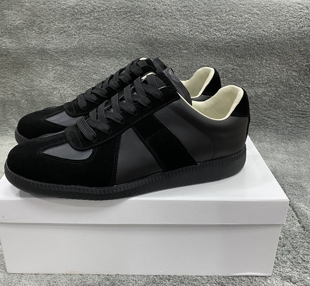 ma*s*n Ma*i*la sneakers