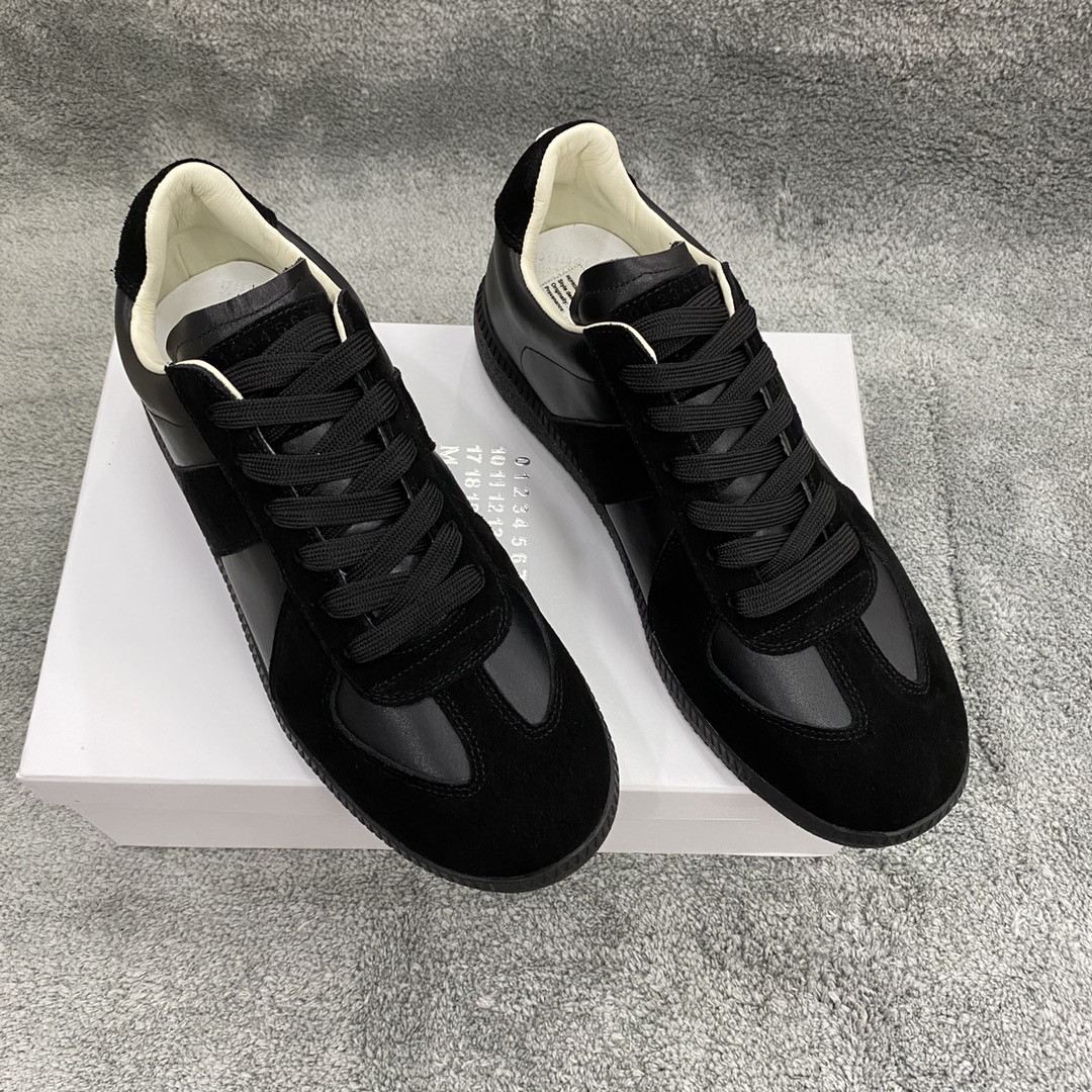 ma*s*n Ma*i*la sneakers