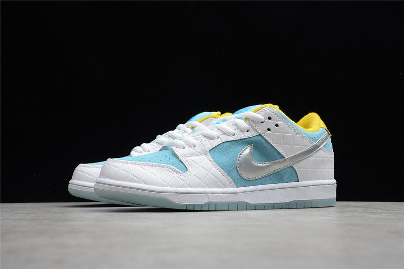 FTC x Nike SB Dunk Low DH7687-400