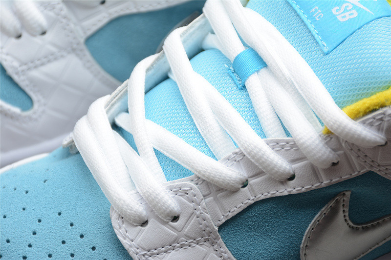FTC x Nike SB Dunk Low DH7687-400