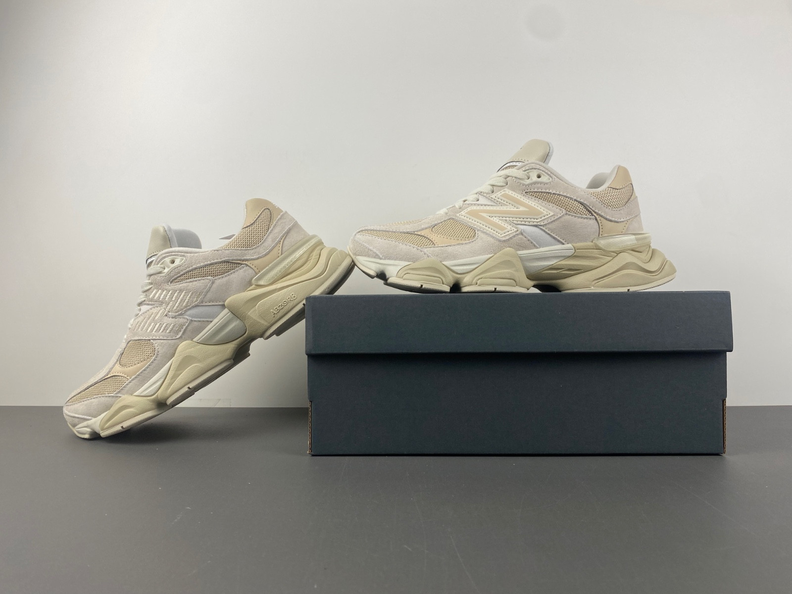 New Balance 9060 U9060SS