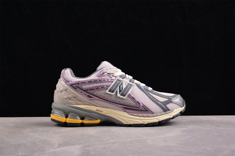 New Balance M1906RRA