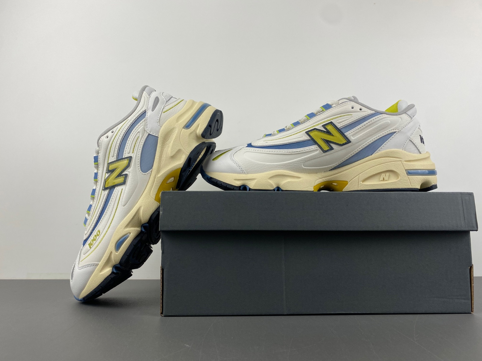 New New Balance M1000CA1