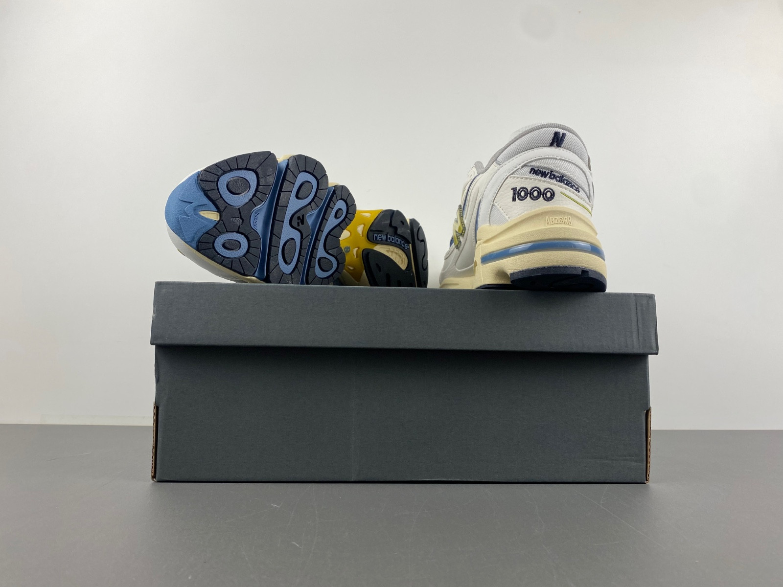 New New Balance M1000CA1