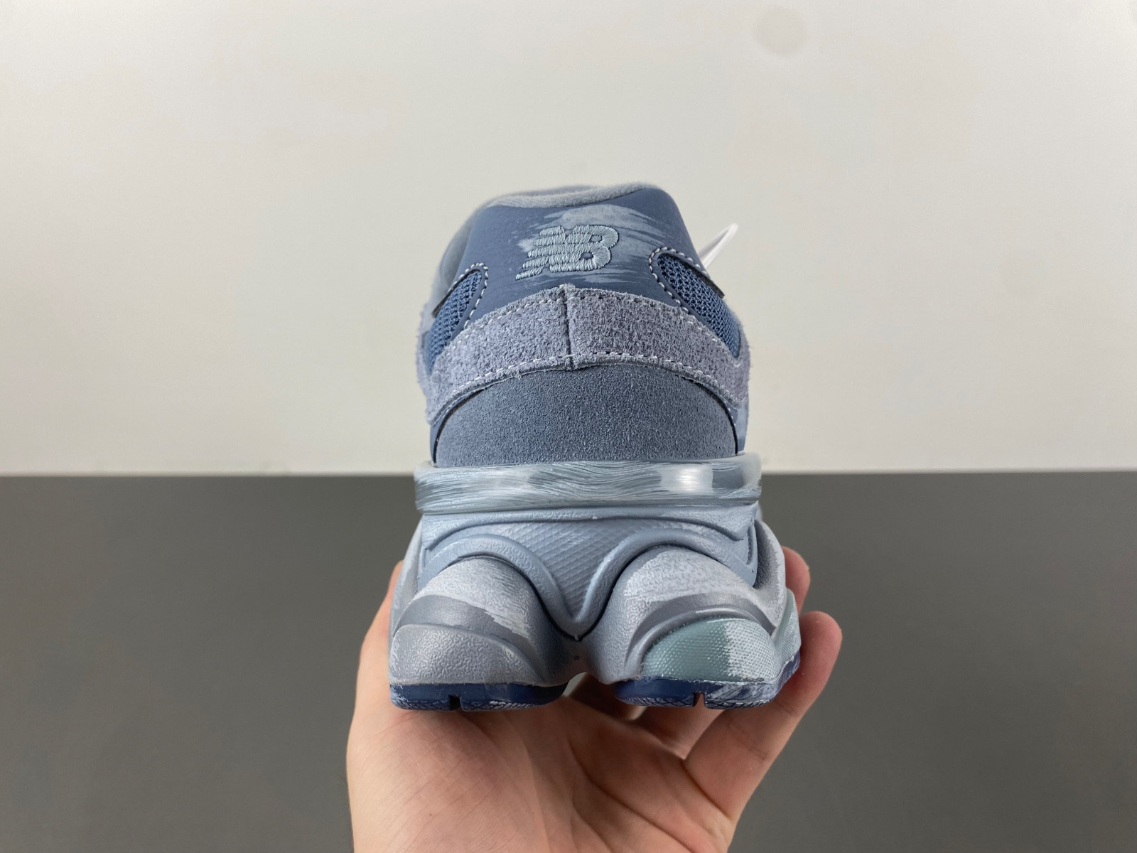 New Balance 9060 U9060IB