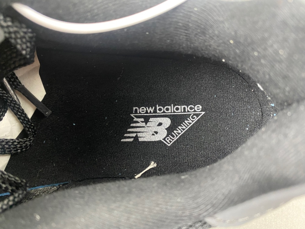 New Balance 9060 U9060ZGE