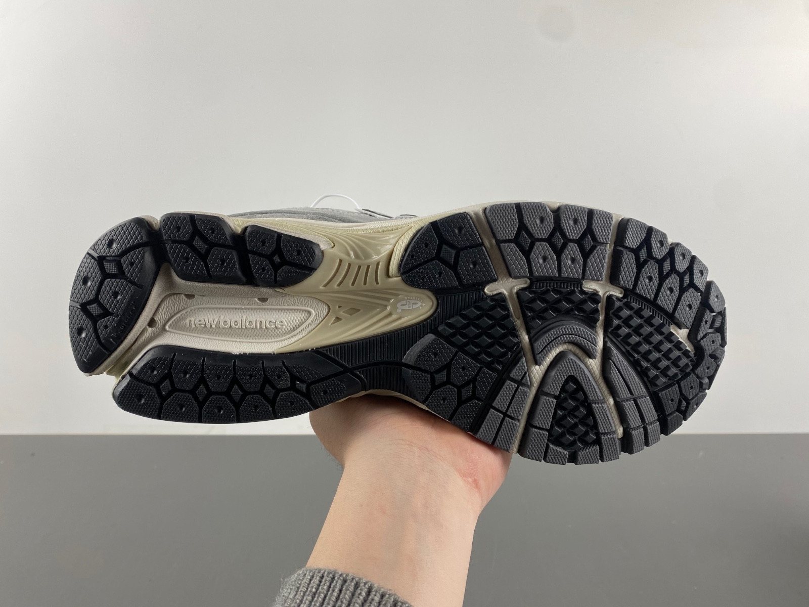 New Balance M2002RANM