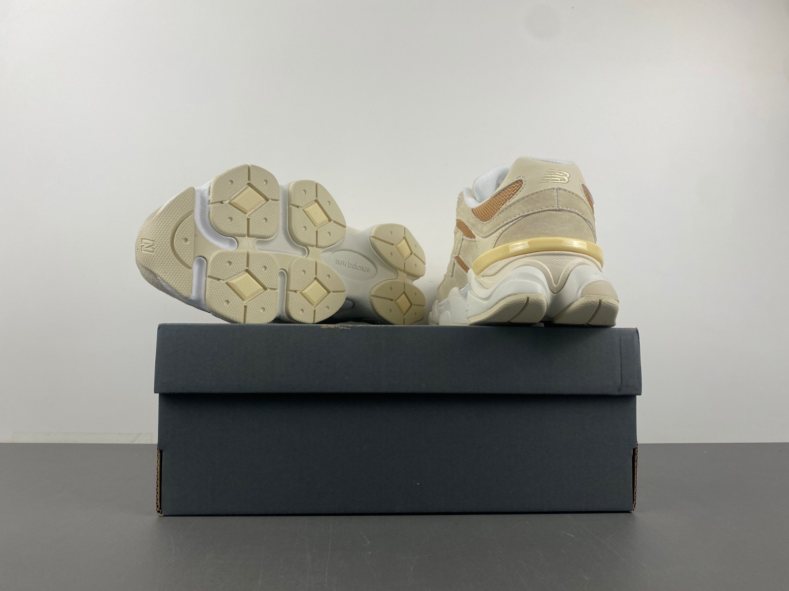 New Balance 9060 U9060FW