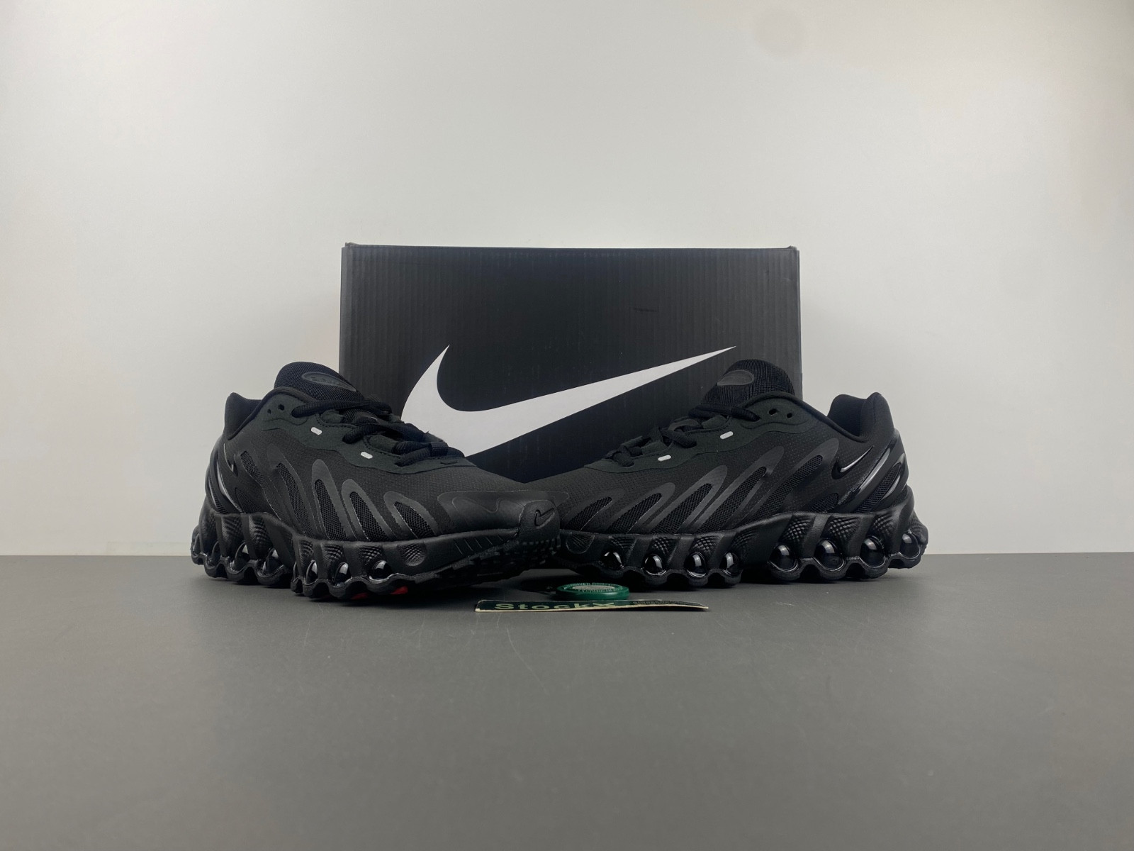 Nike Air Max Dn8 Black FQ7860-008