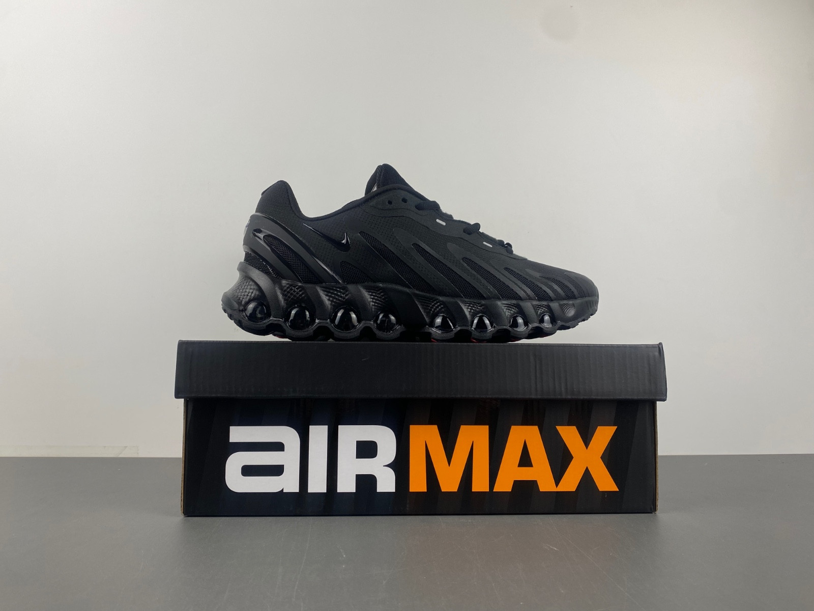 Nike Air Max Dn8 Black FQ7860-008