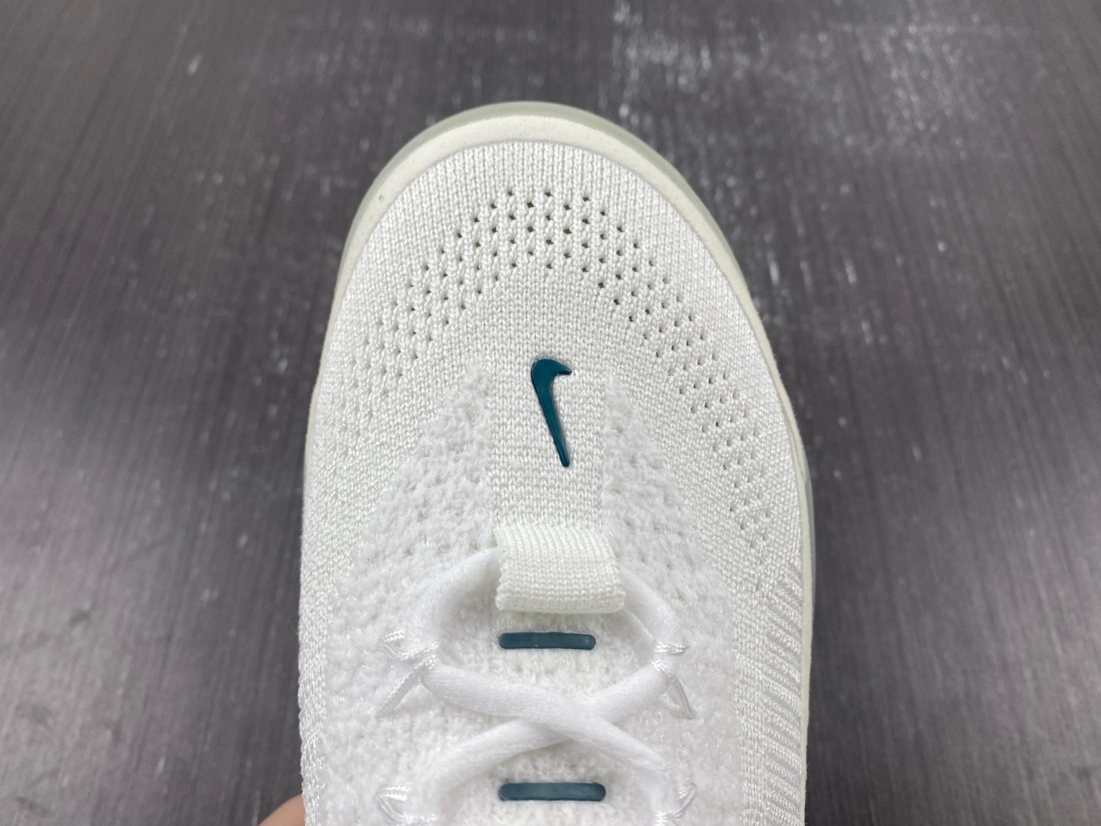 NK Air Max Scorpion DJ4701-100