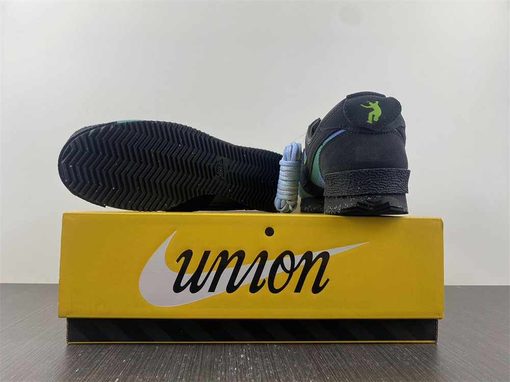 Nike Cortez Union Off Noir  DR1413-001