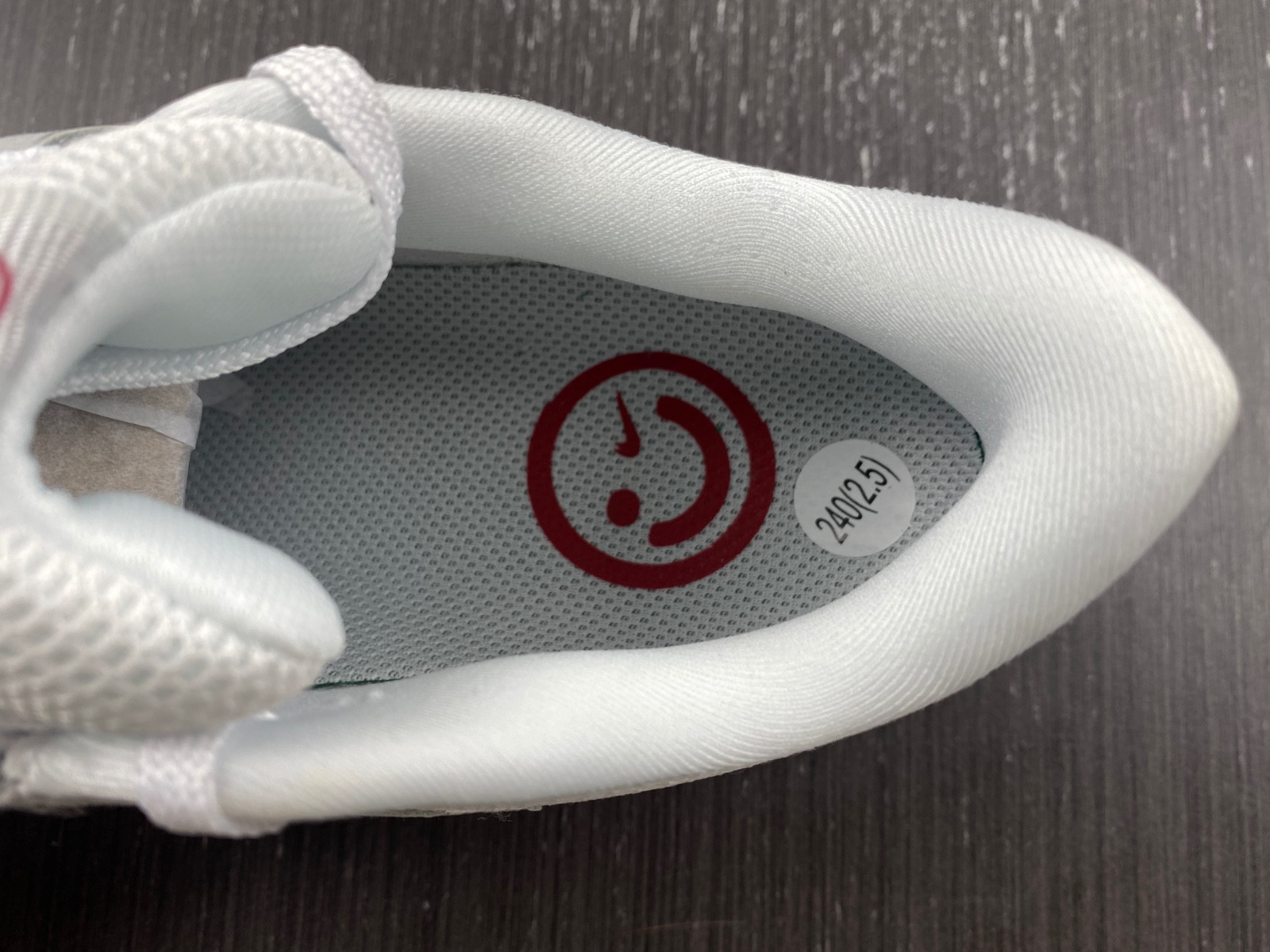 Nike Pegasus 40 Premium FB7703-100