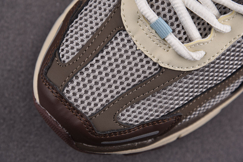 NK Air Zoom Vomero FD9920-022