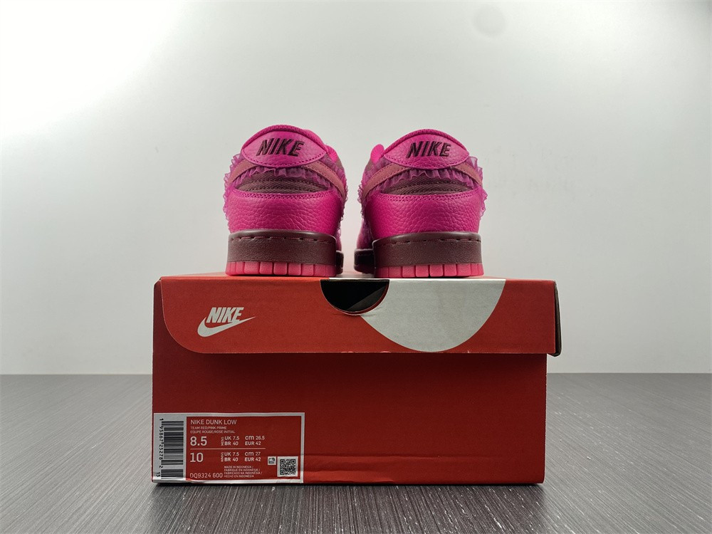 Nike Dunk Low WMNS “Valentine’s Day” DQ9324-600