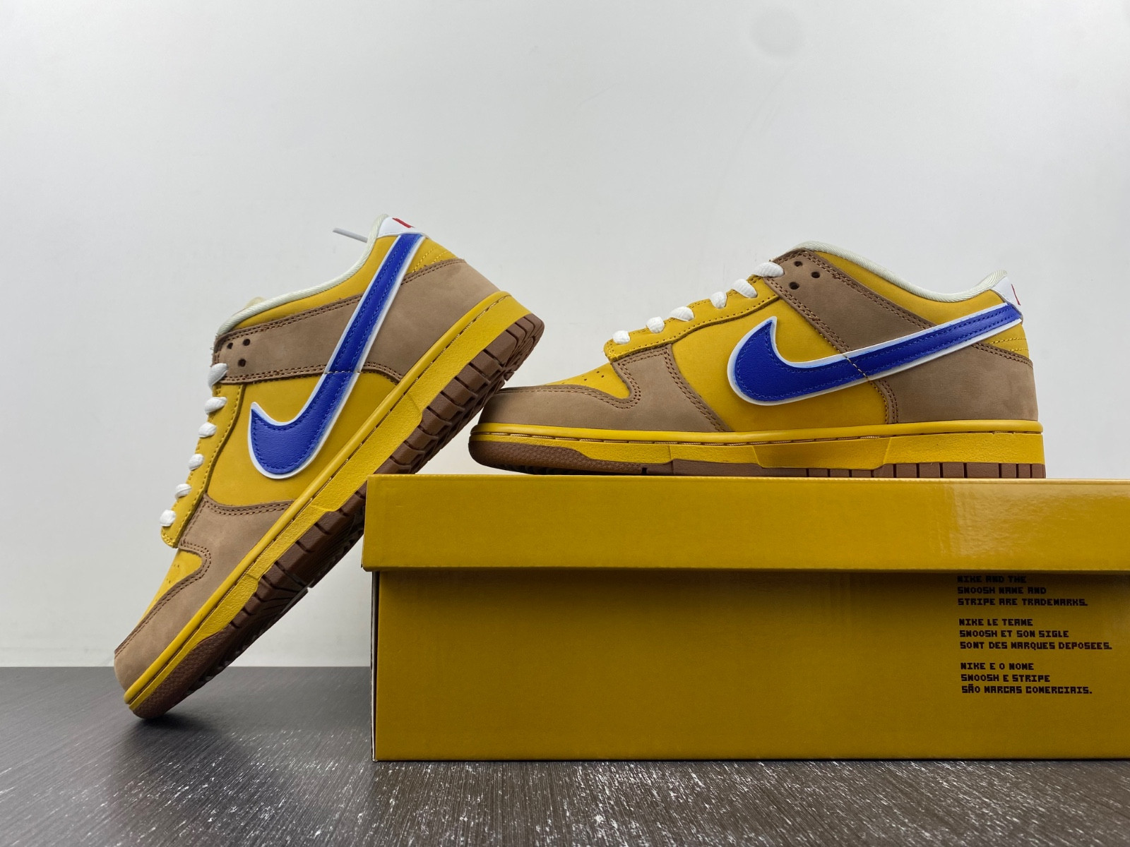 Nike SB Dunk Low Newcastle Brown Ale 313170-741