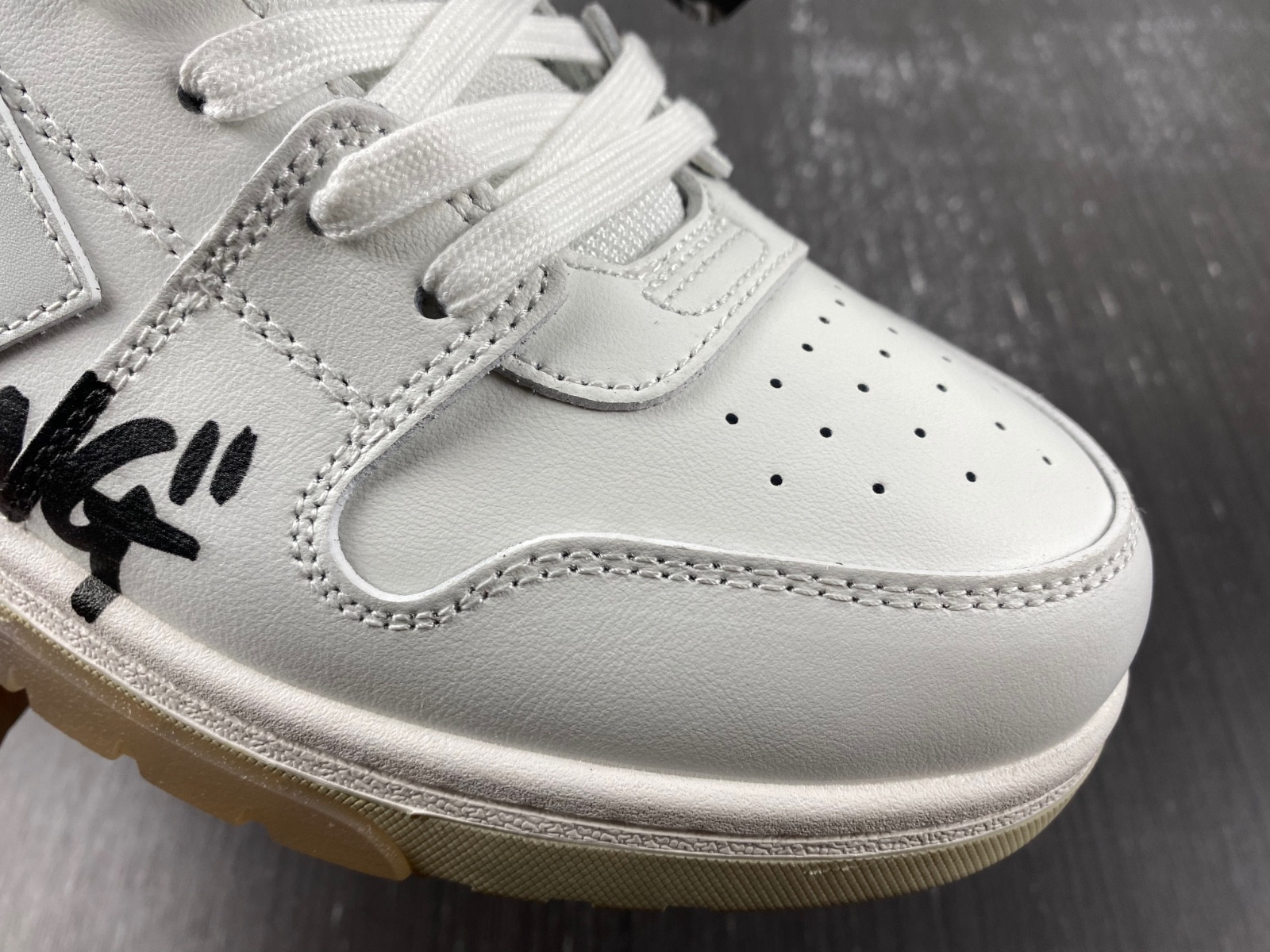 Off White GYM Sneaker